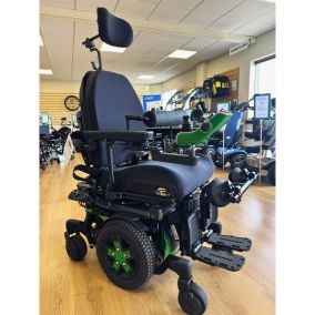 Quantum Edge 3 Stretto Powerchair With Seat Lift & Active Reach