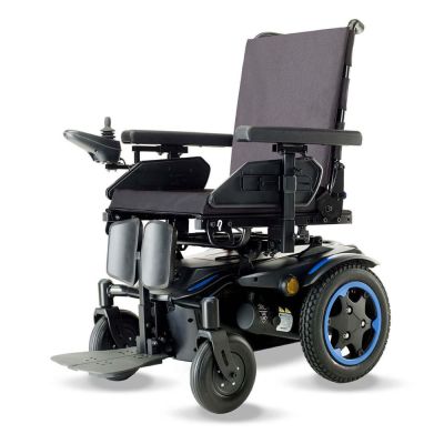 Q100 R Powerchair with Central Legrest Express Stock